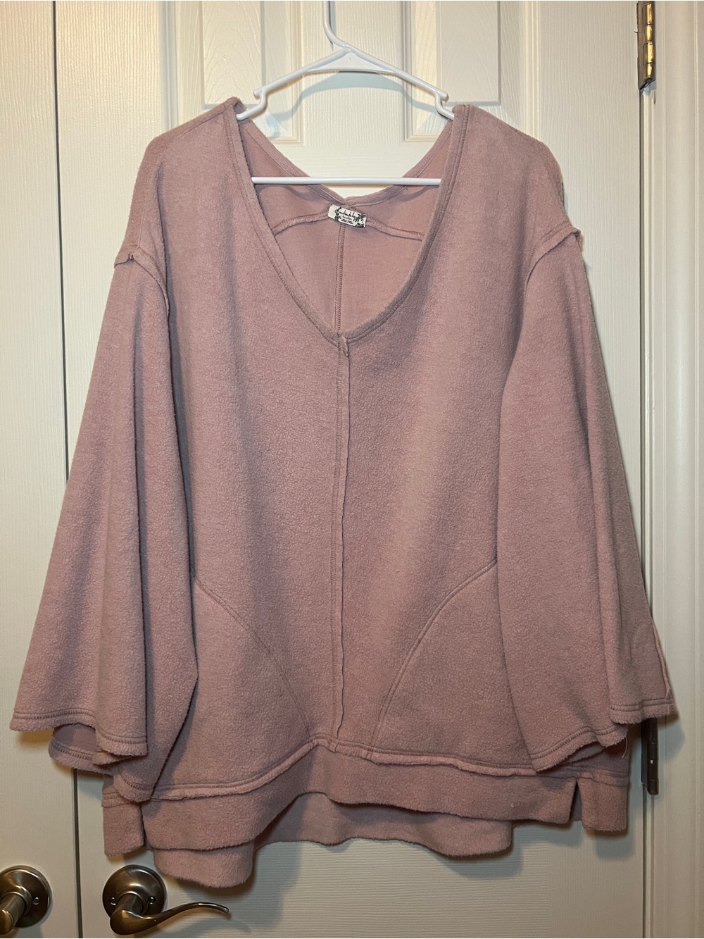 Free People Mauve V-Neck Oversized Pullover
